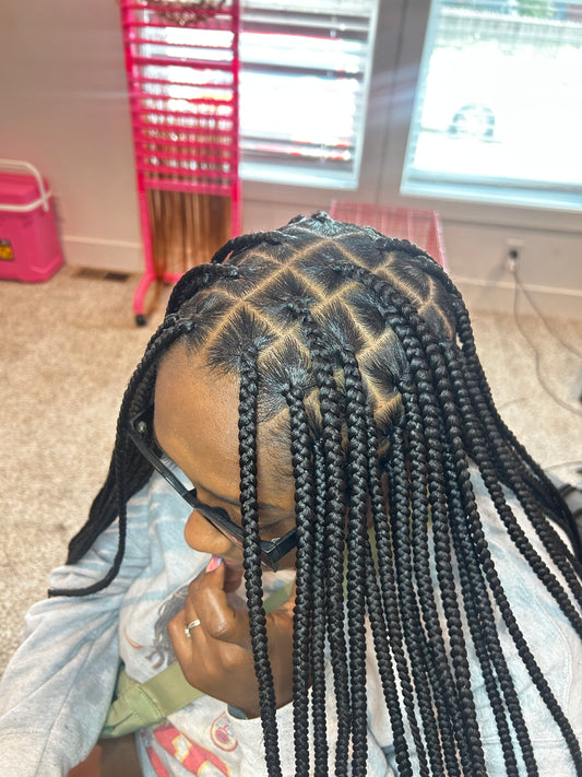 Medium Knotless Braids